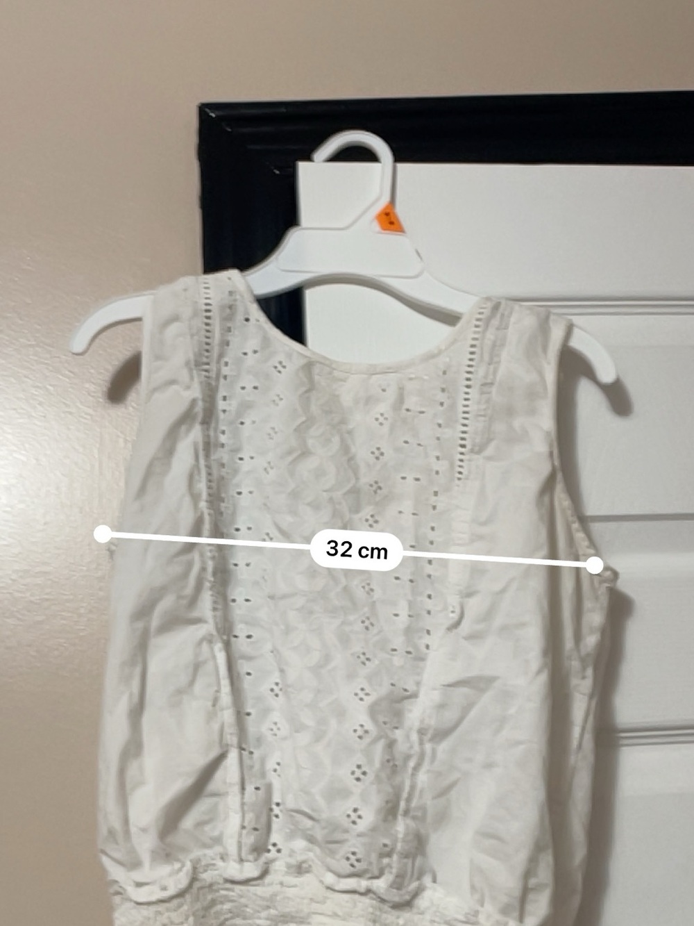 Women's 100% Cotton Size Medium White Eyelet Ruffle Sleeveless Top - Picture 5 of 8